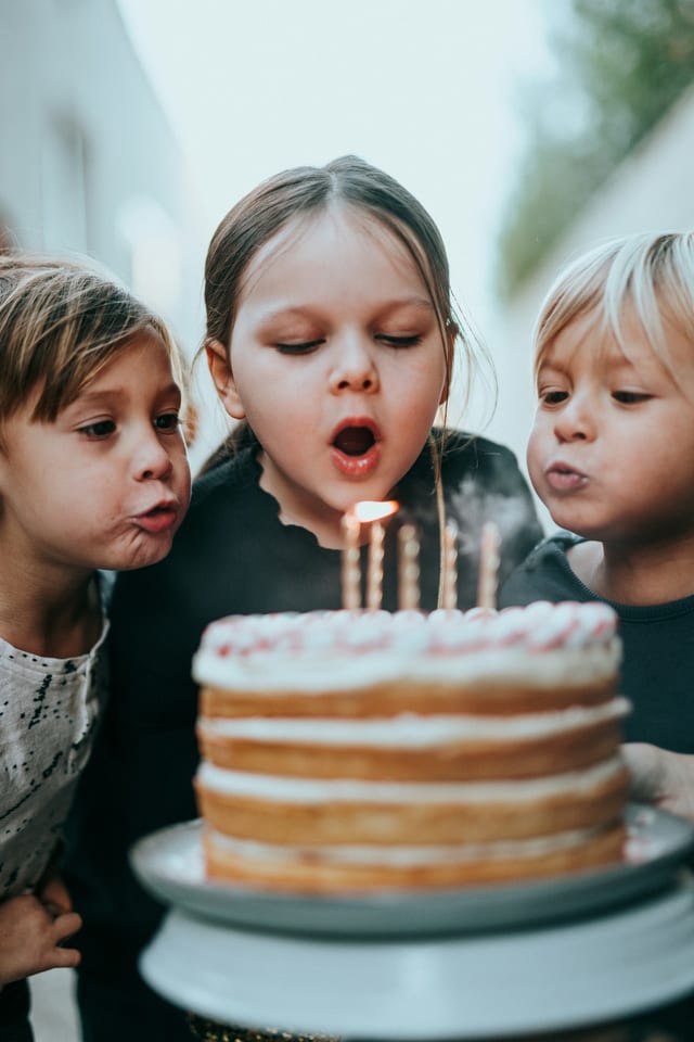 Square Print of a birthday cake with a colored border
