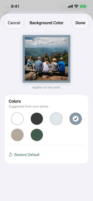 The Background Color screen in the Parabo Press app, with border colors suggested from the photo The Background Color screen in the Parabo Press app, with border colors suggested from the photo